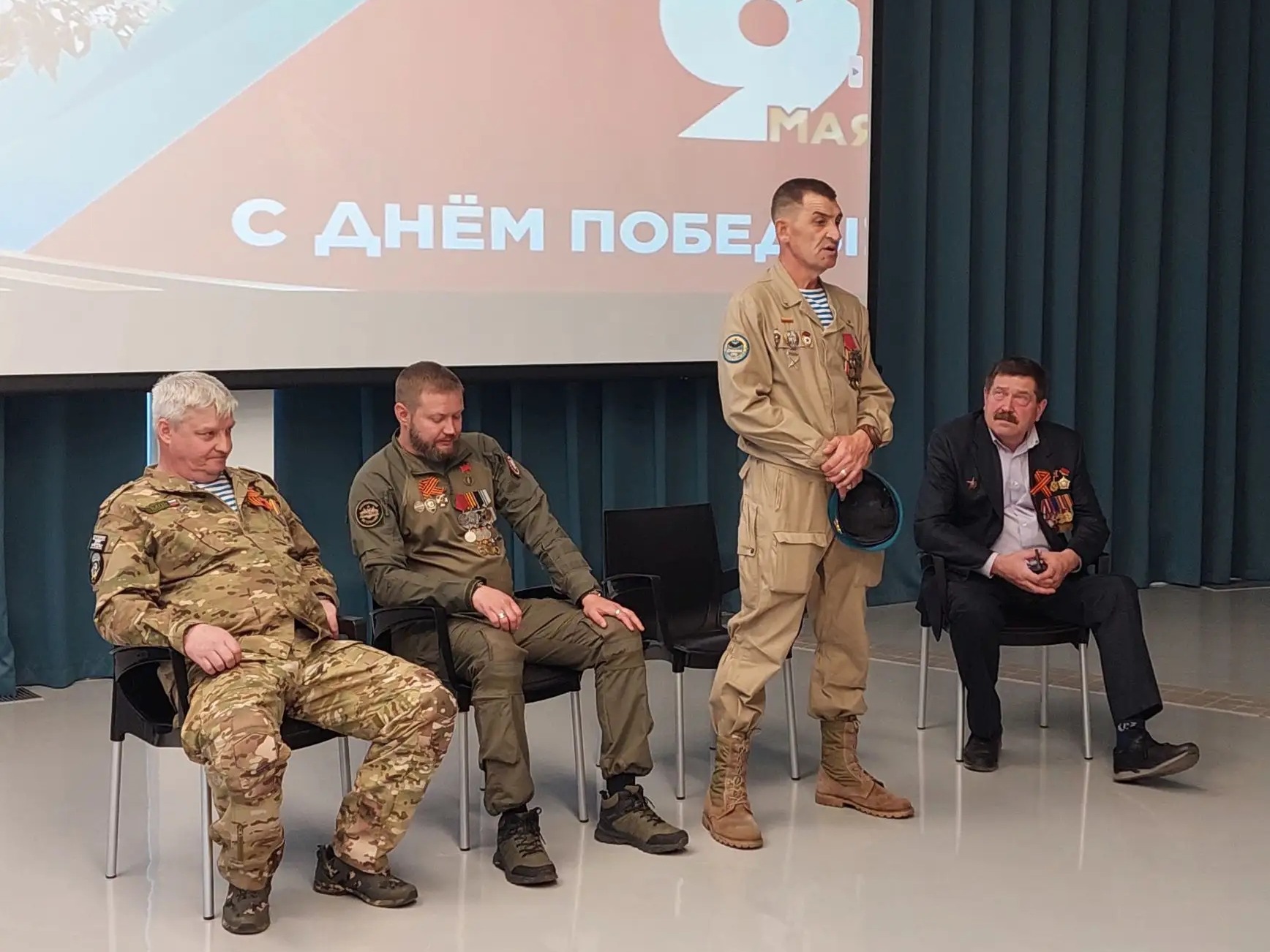 Живой урок мужества состоялся в воронежском музее ВДВ.