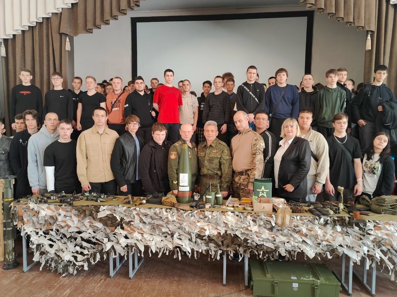 В Воронеже проходят традиционные уроки мужества.
