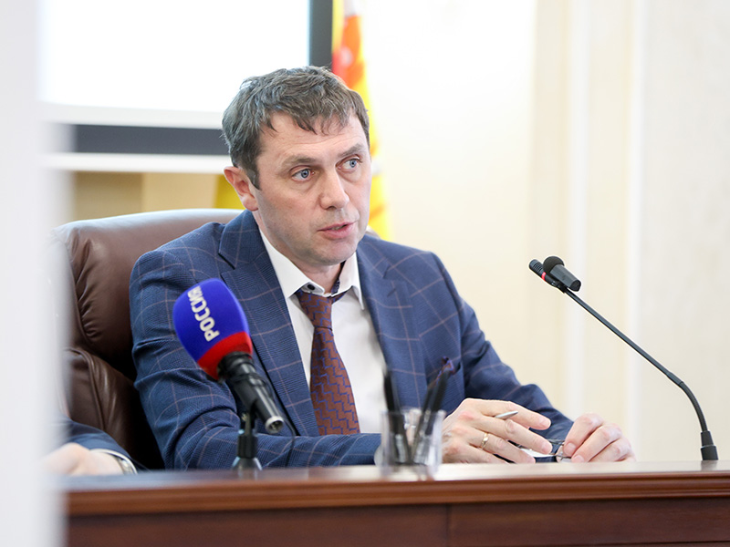 В мэрии состоялось еженедельное планерное совещание.