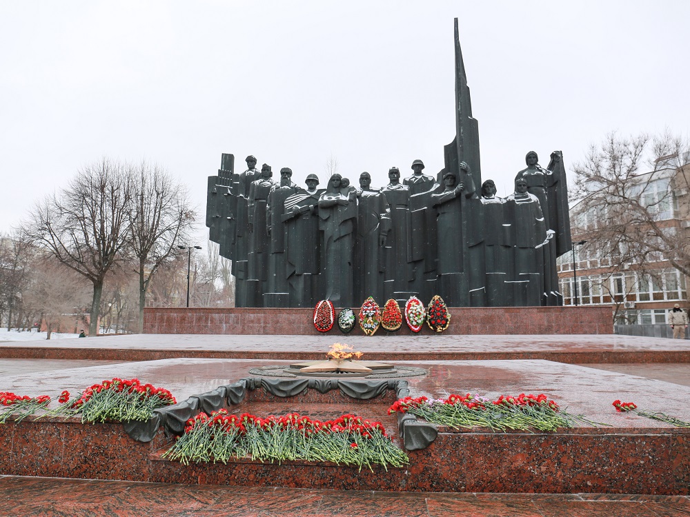 В Воронеже почтили память защитников Отечества.