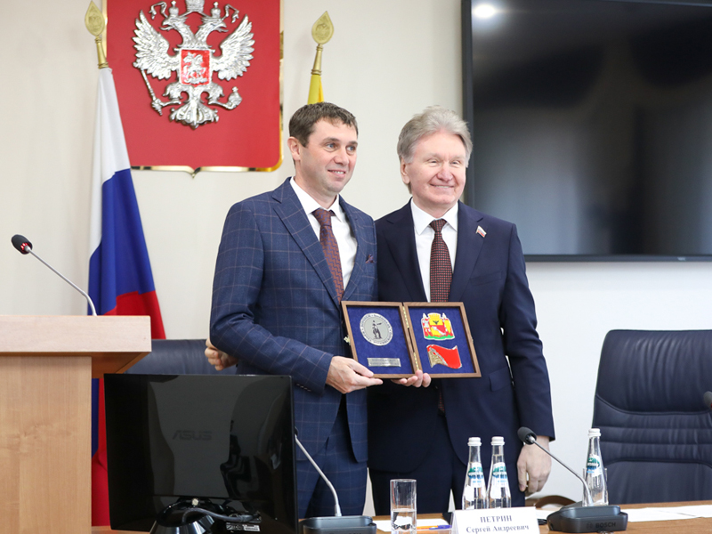 Сергей Петрин вступил в должность главы Воронежа.