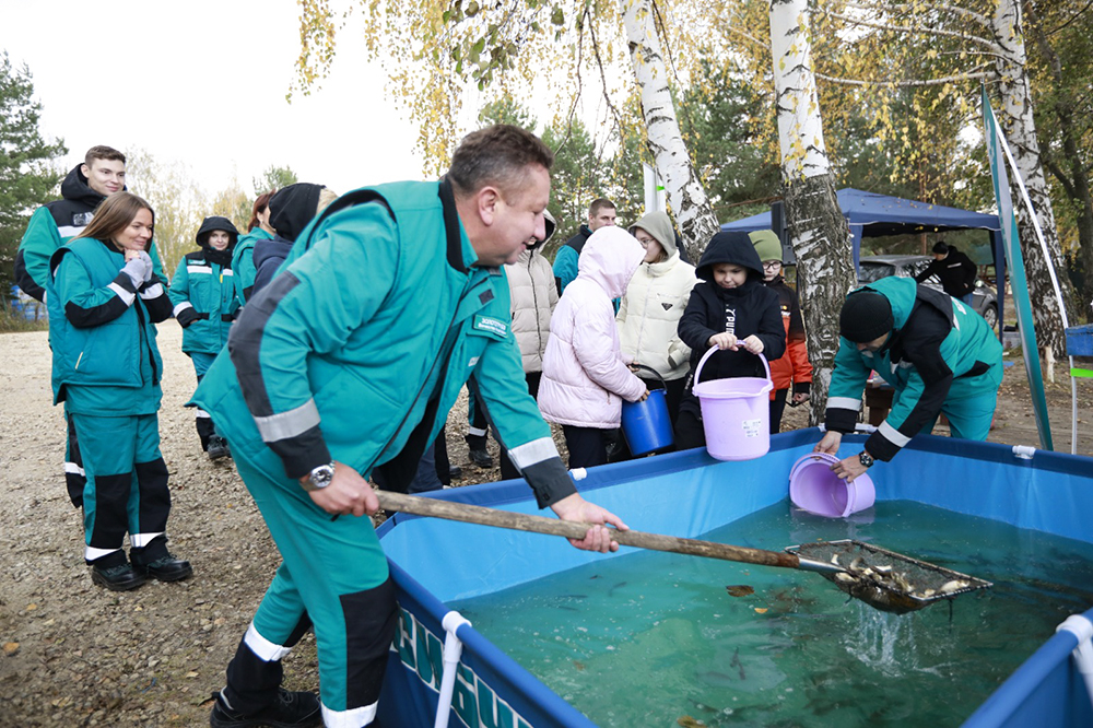 80 тысяч мальков выпустили в водохранилище.