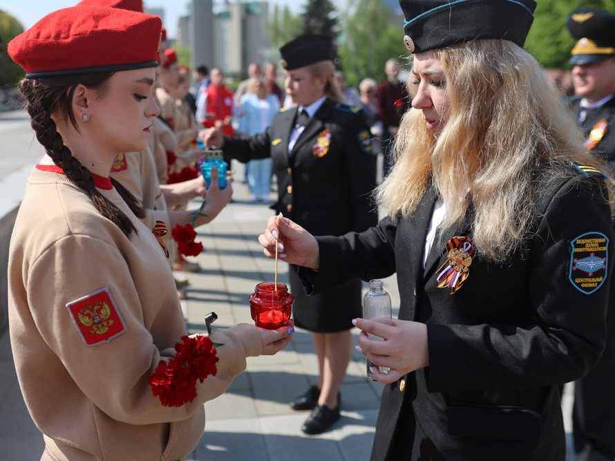 В Воронеже зажегся «Огонь Победы».