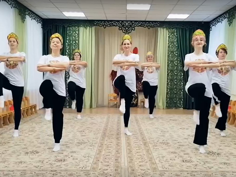 В Железнодорожном районе прошел онлайн-флешмоб «Танец чирлидиров».