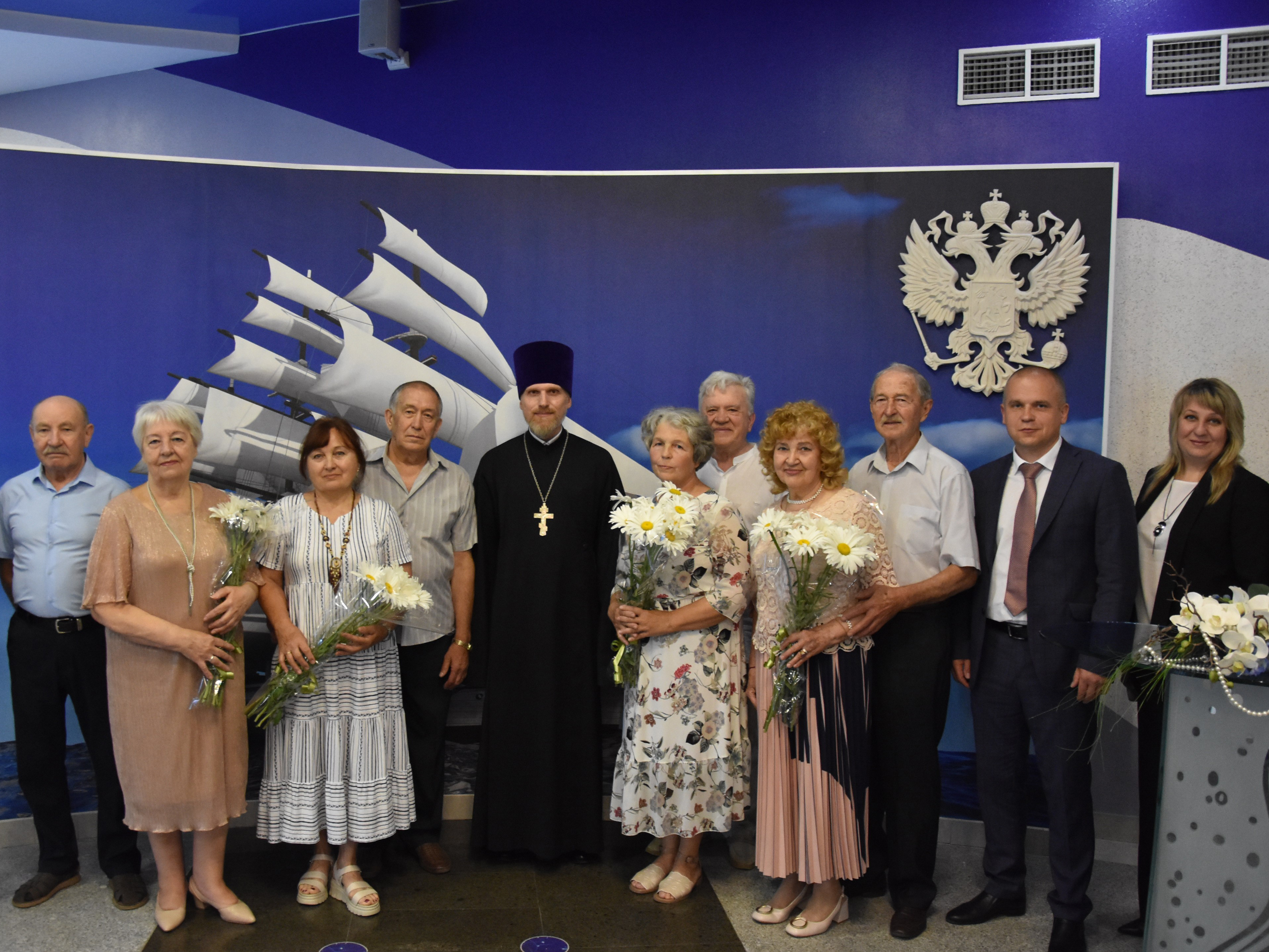 В Железнодорожном районе прошли мероприятия в преддверии Дня семьи, любви и верности.
