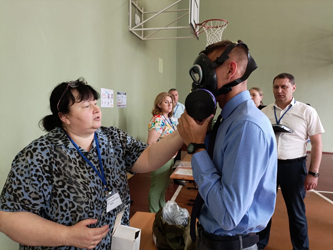 В Железнодорожном районе прошло практическое занятие по развертыванию пункта выдачи СИЗ.