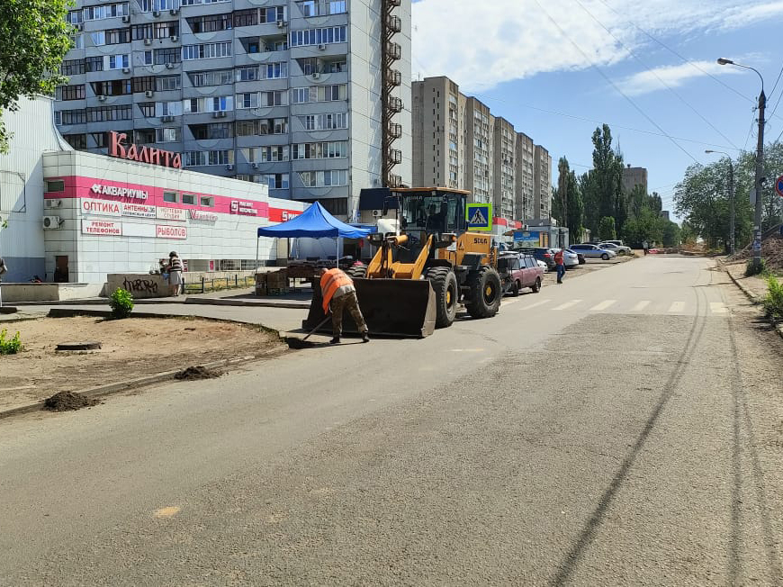 Комбинат благоустройства работает на улично-дорожной сети в любую погоду.