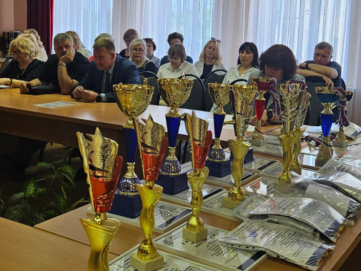 В Коминтерновском районе наградили спортсменов.