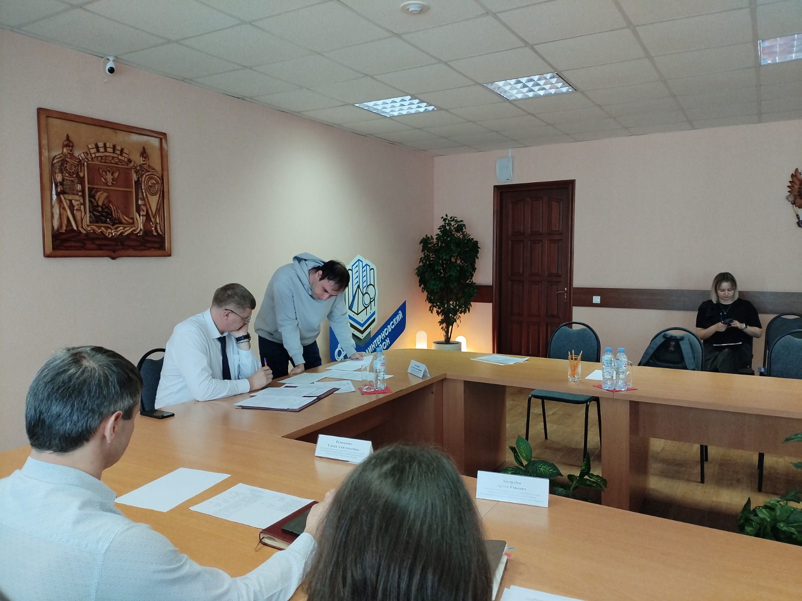 В Коминтерновском районе руководитель управы провел прием граждан по личным вопросам.