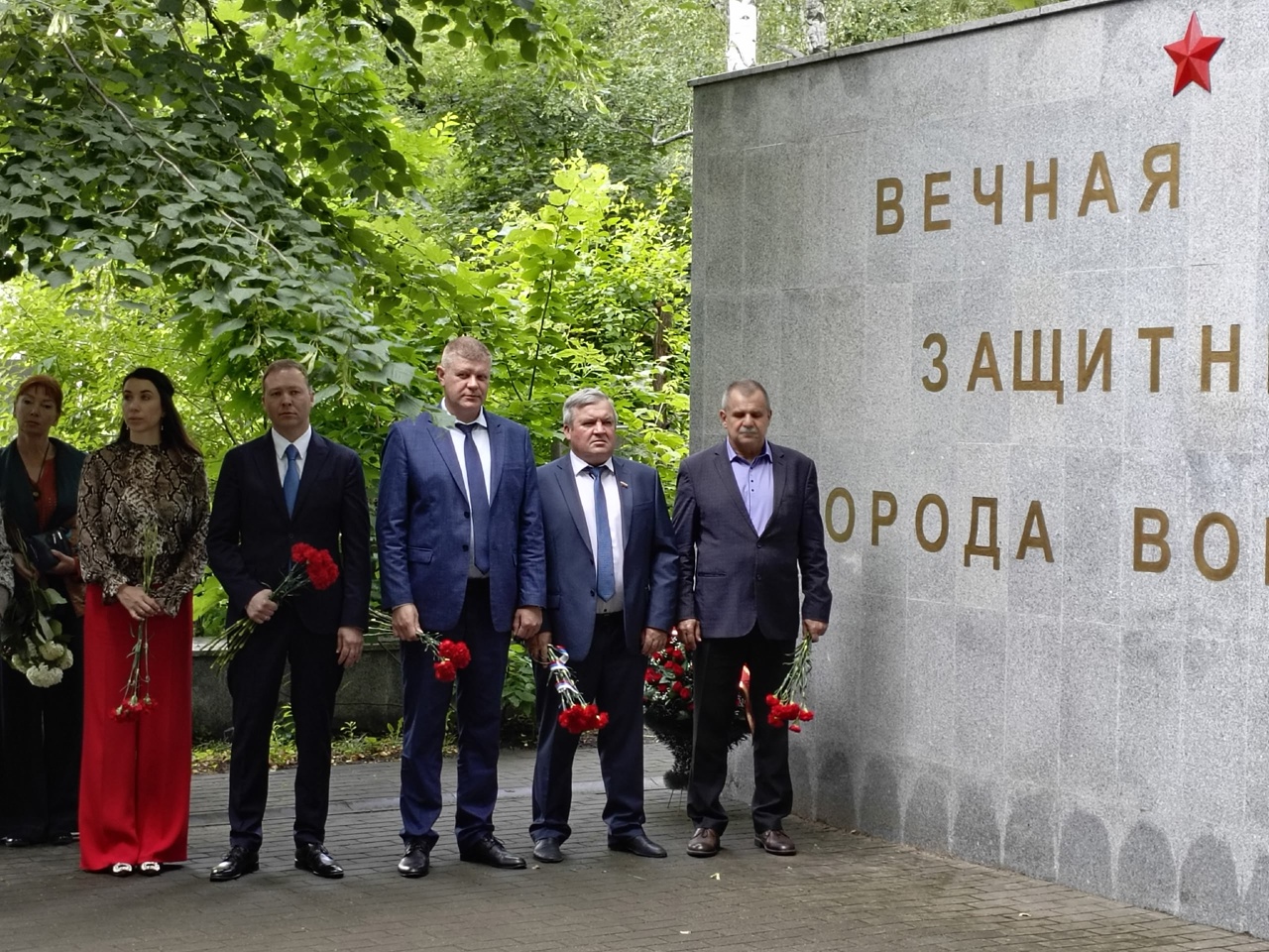 В Коминтерновском районе почтили память погибших воинов.