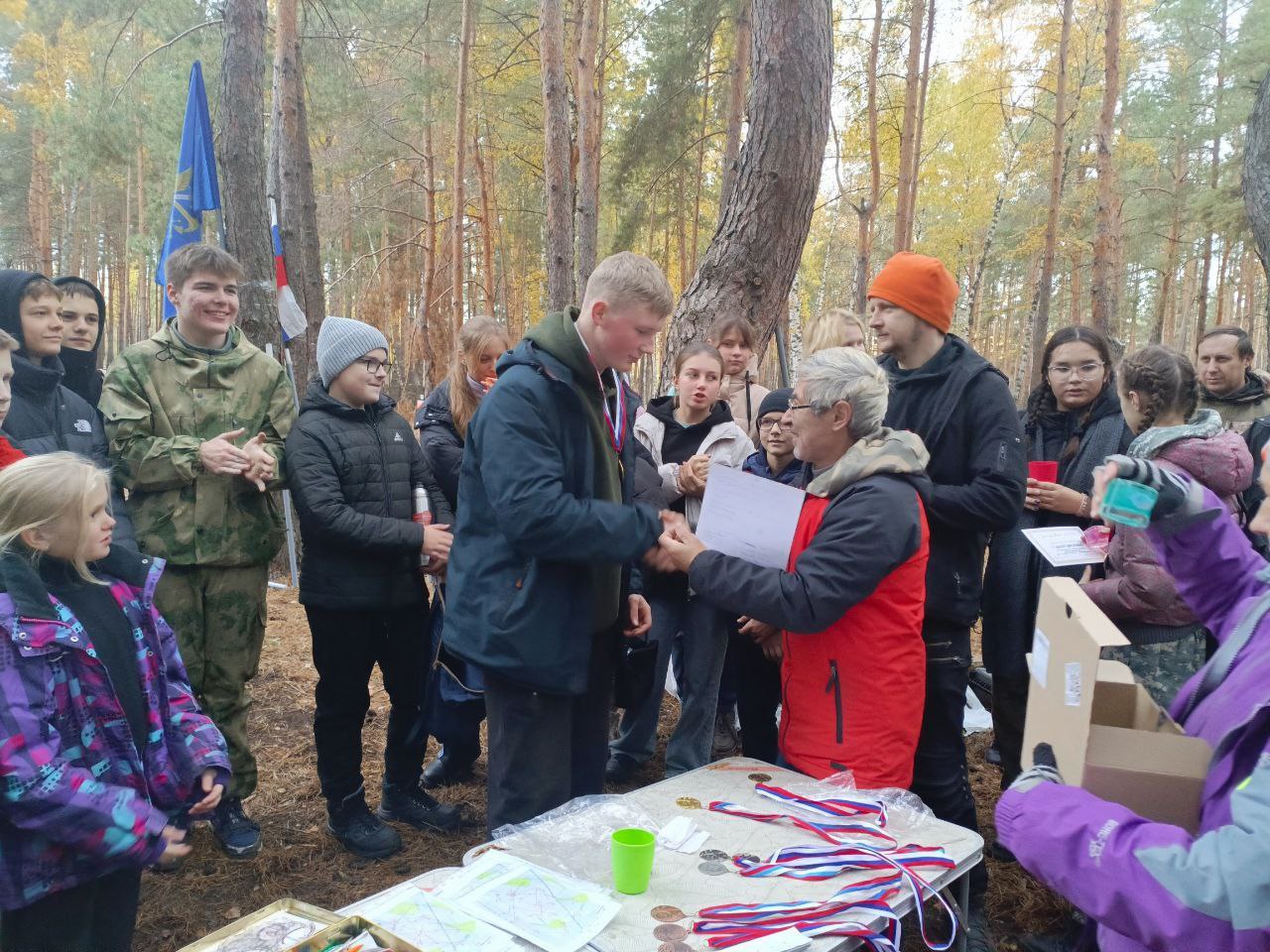 Команда школьников Левобережного района приняла участие в соревнованиях по спортивному ориентированию.