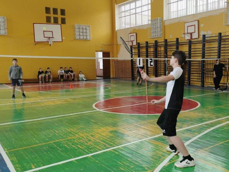 Соревнования по бадминтону прошли в Советском районе Воронежа.