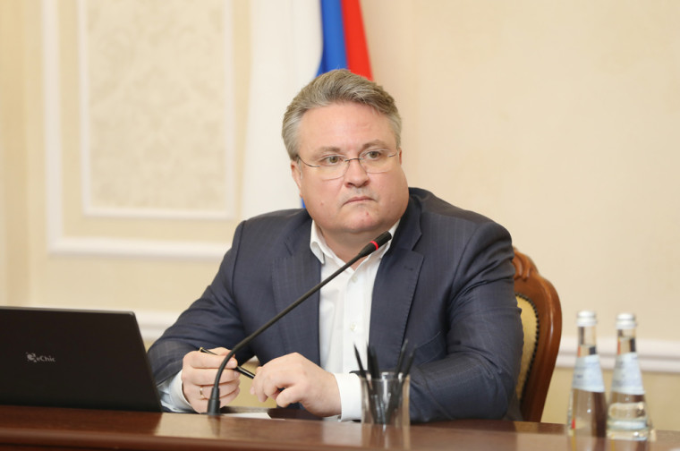 Ликвидация последствий ледяного дождя, усиление работы с безнадзорными животными и другие темы обсудили на малой планерке у главы Воронежа. Ликвидация последствий ледяного дождя, усиление работы с безнадзорными животными и другие темы обсудили на малой планерке у главы Воронежа.