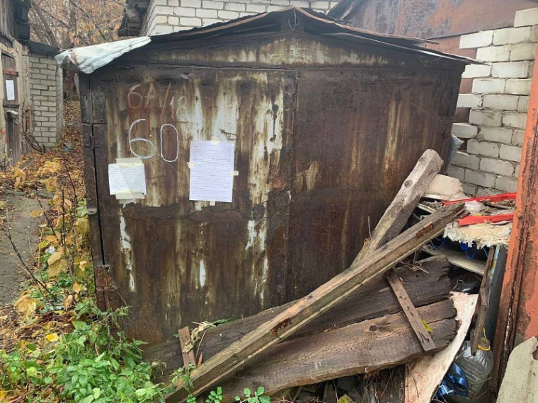 В Центральном районе демонтировали самовольно установленные гаражи и сараи. В Центральном районе демонтировали самовольно установленные гаражи и сараи.