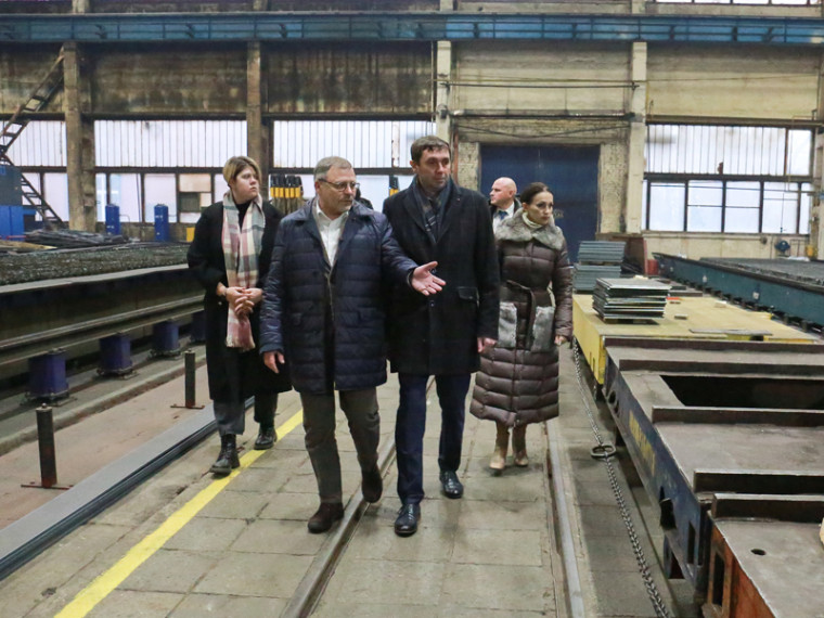 Глава Воронежа Сергей Петрин провел заседание Совета директоров промышленных предприятий. Глава Воронежа Сергей Петрин провел заседание Совета директоров промышленных предприятий.
