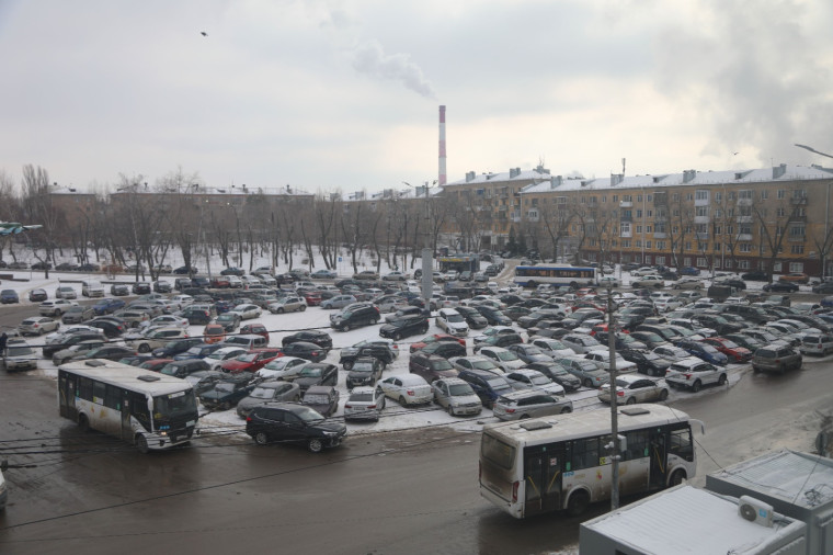 В Воронеже будет упорядочена парковка на площади у авиационного завода. В Воронеже будет упорядочена парковка на площади у авиационного завода.