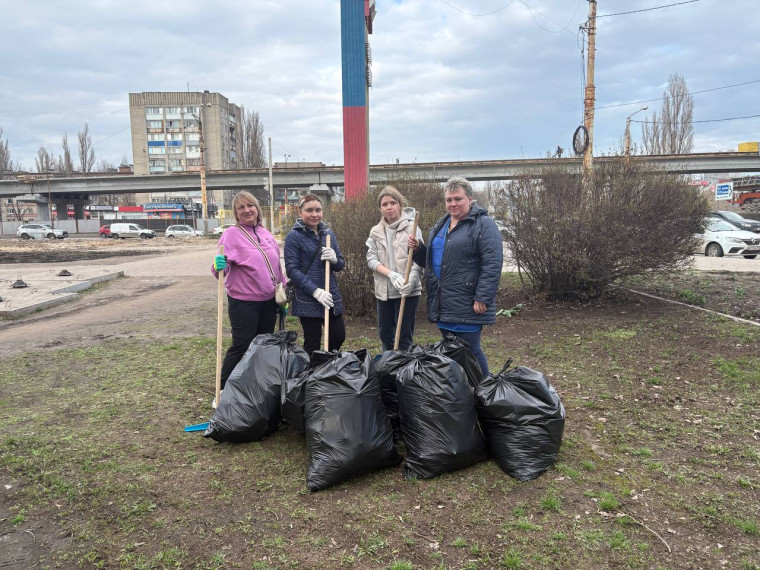 В Железнодорожном районе проходят санитарные дни в рамках месячника благоустройства. В Железнодорожном районе проходят санитарные дни в рамках месячника благоустройства.