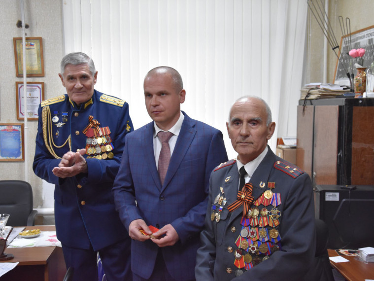 Членов Совета ветеранов в Железнодорожном районе поздравили с Днем Победы. Членов Совета ветеранов в Железнодорожном районе поздравили с Днем Победы.